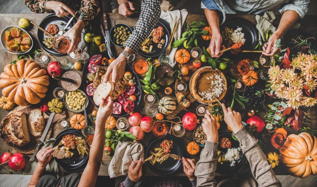 How to Host a Fabulous Friendsgiving